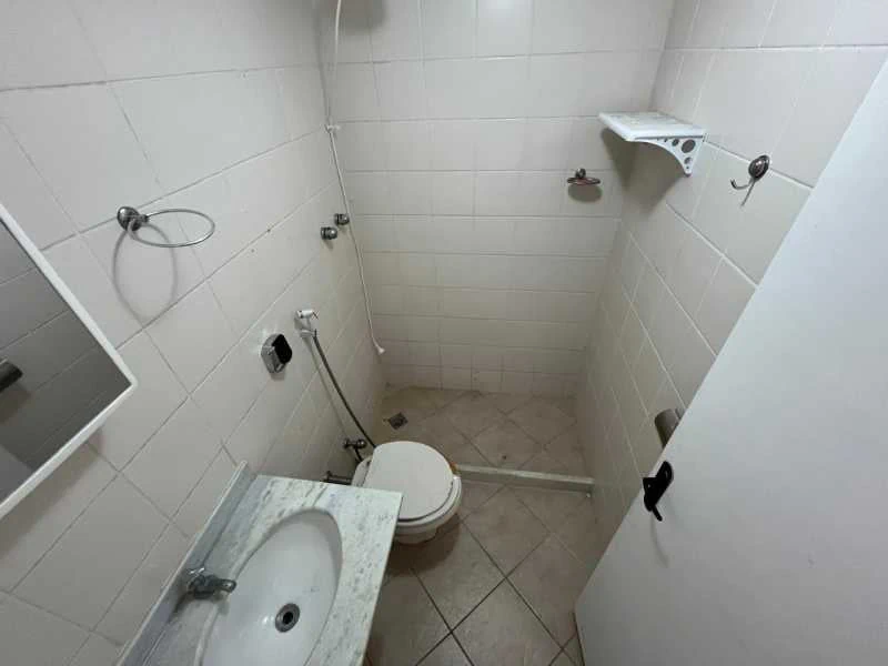 2-bedroom apartment with 1 en-suite and balcony — photo 11
