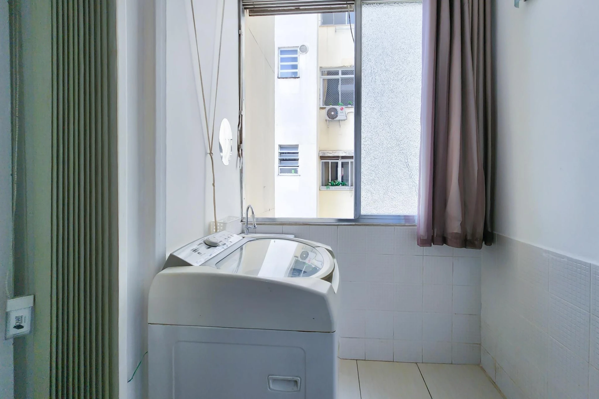 Furnished apartment, 43 m², with a washing machine — photo 11
