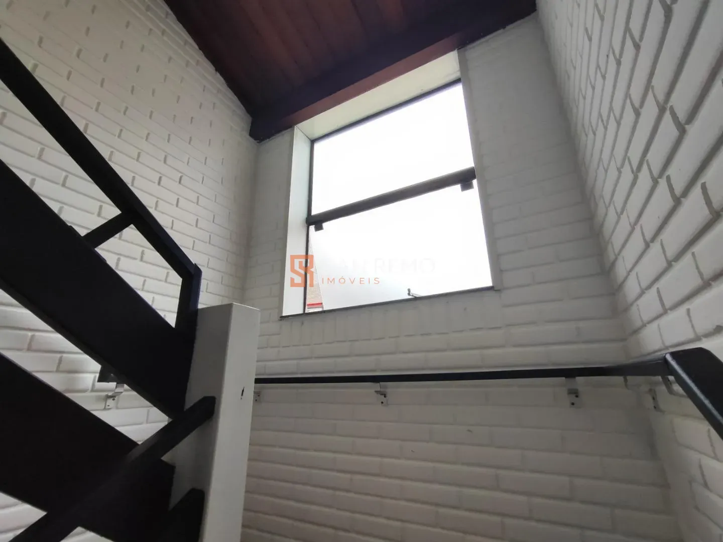 House with 6 bedrooms and 3 en-suite suites plus garden — photo 21
