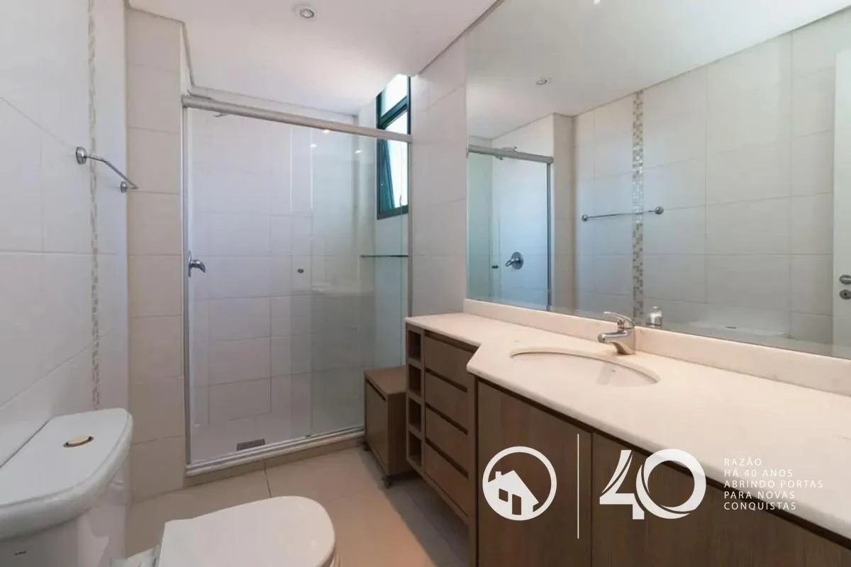 4-bedroom apartment with floor-to-ceiling windows — photo 12