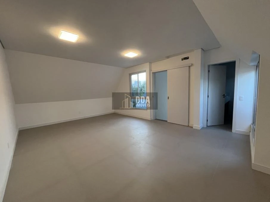 Casa de 4 dormitorios con balcón gourmet — photo 10