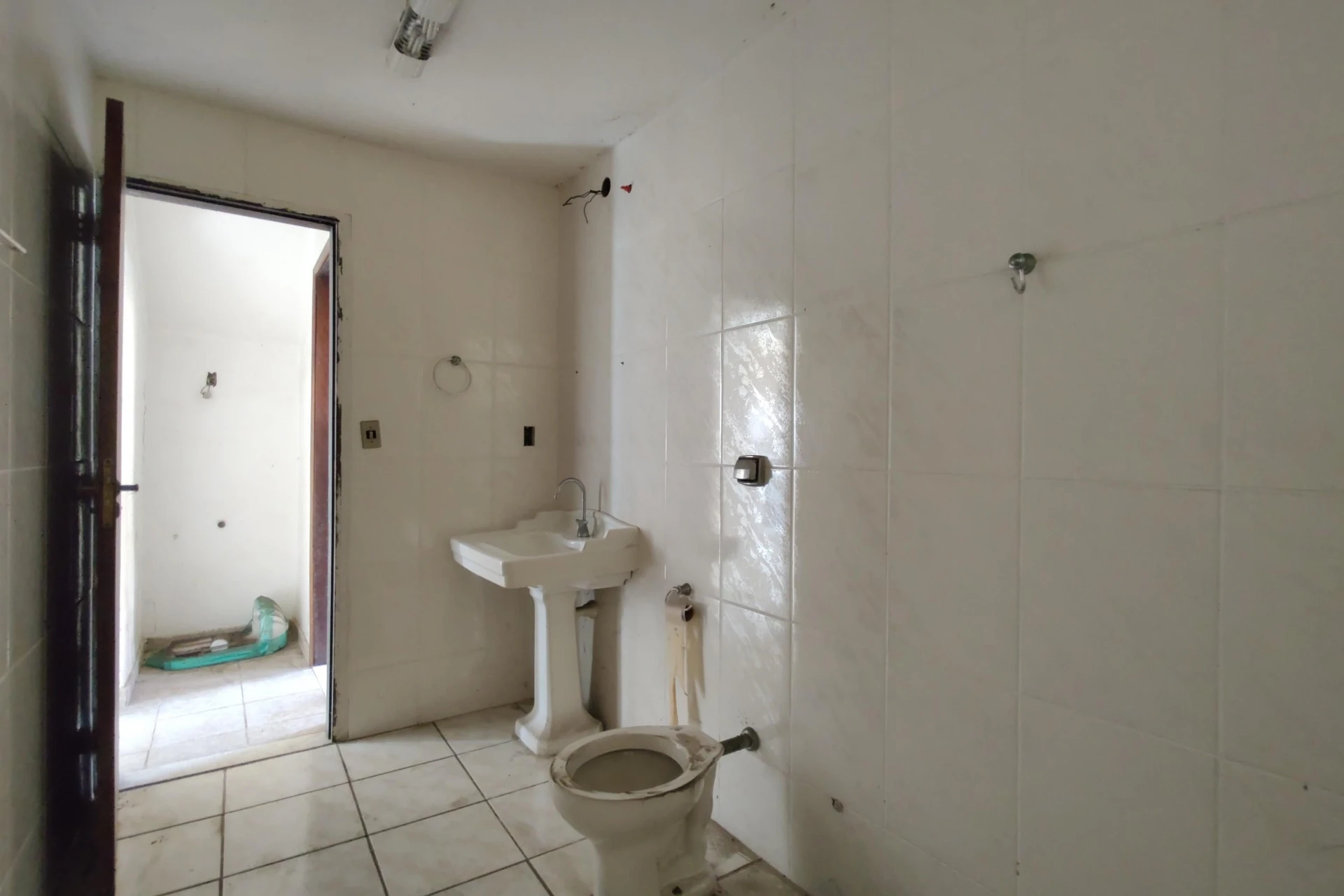Unfurnished house with 4 bedrooms and private garden — photo 70