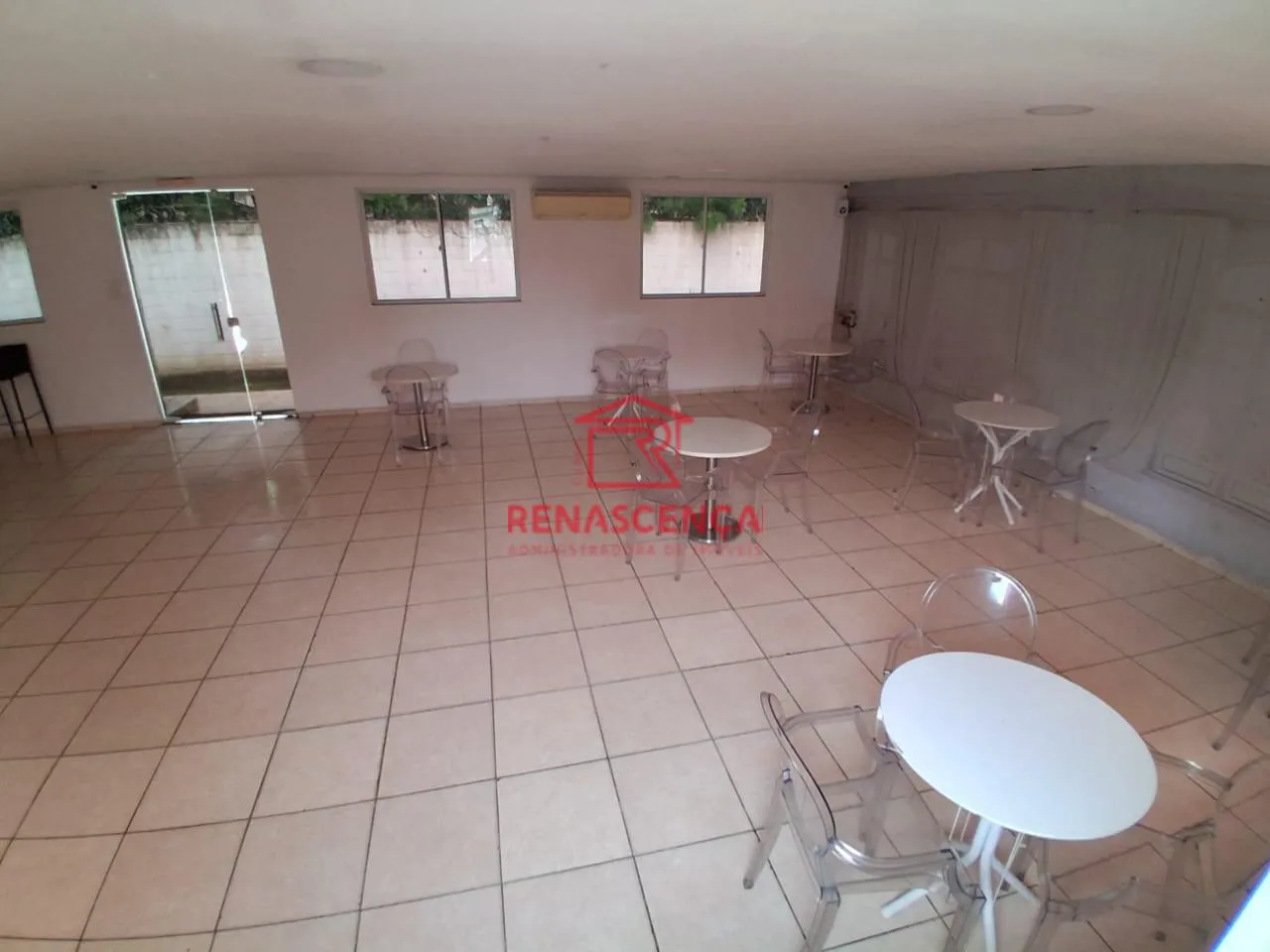 2-bedroom apartment in a building with a pool — photo 27
