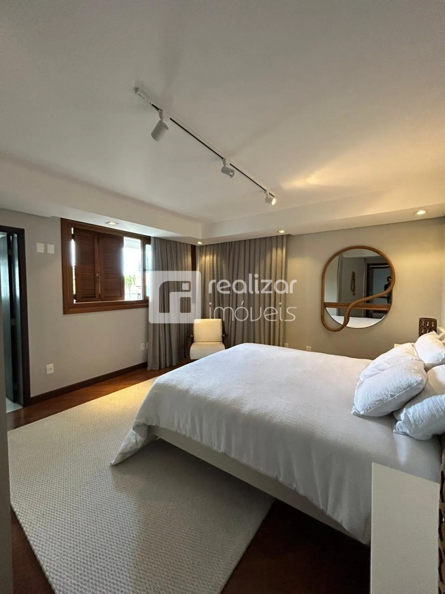Casa mobiliada com 7 quartos e jardim privativo — photo 10
