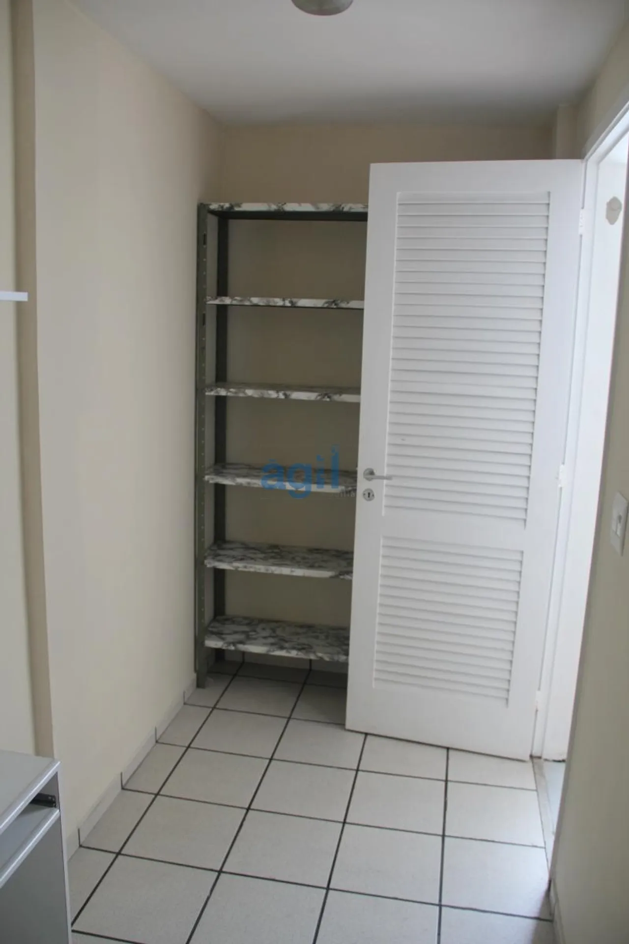 Furnished apartment, 72 m², with a mountain view — photo 5