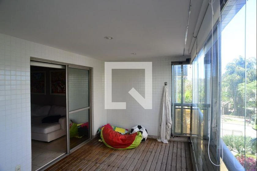 Apartamento para aluguel com varanda envidraçada e 4 quartos — photo 37