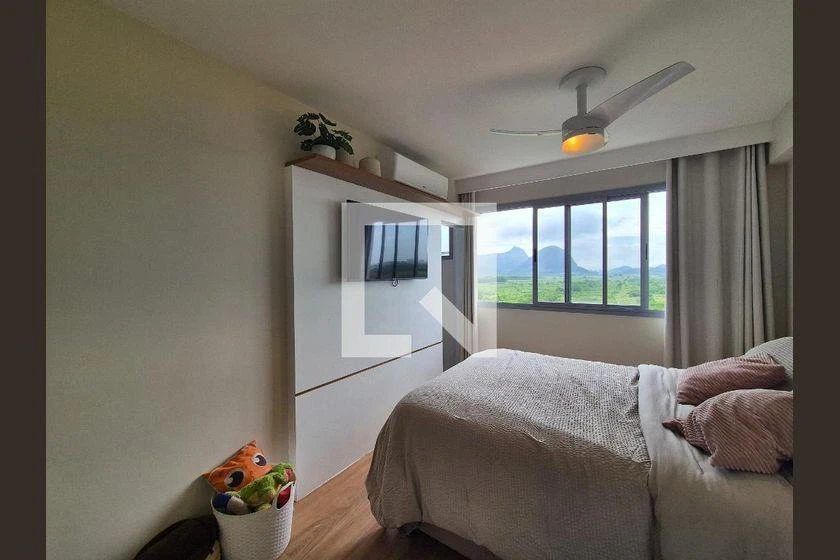 Glass-enclosed balcony in a 2-bedroom apartment, 82 m² — photo 11