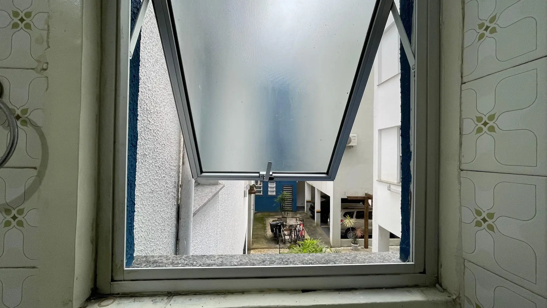 Apartment, 70 m², with wood or laminate floors — photo 18