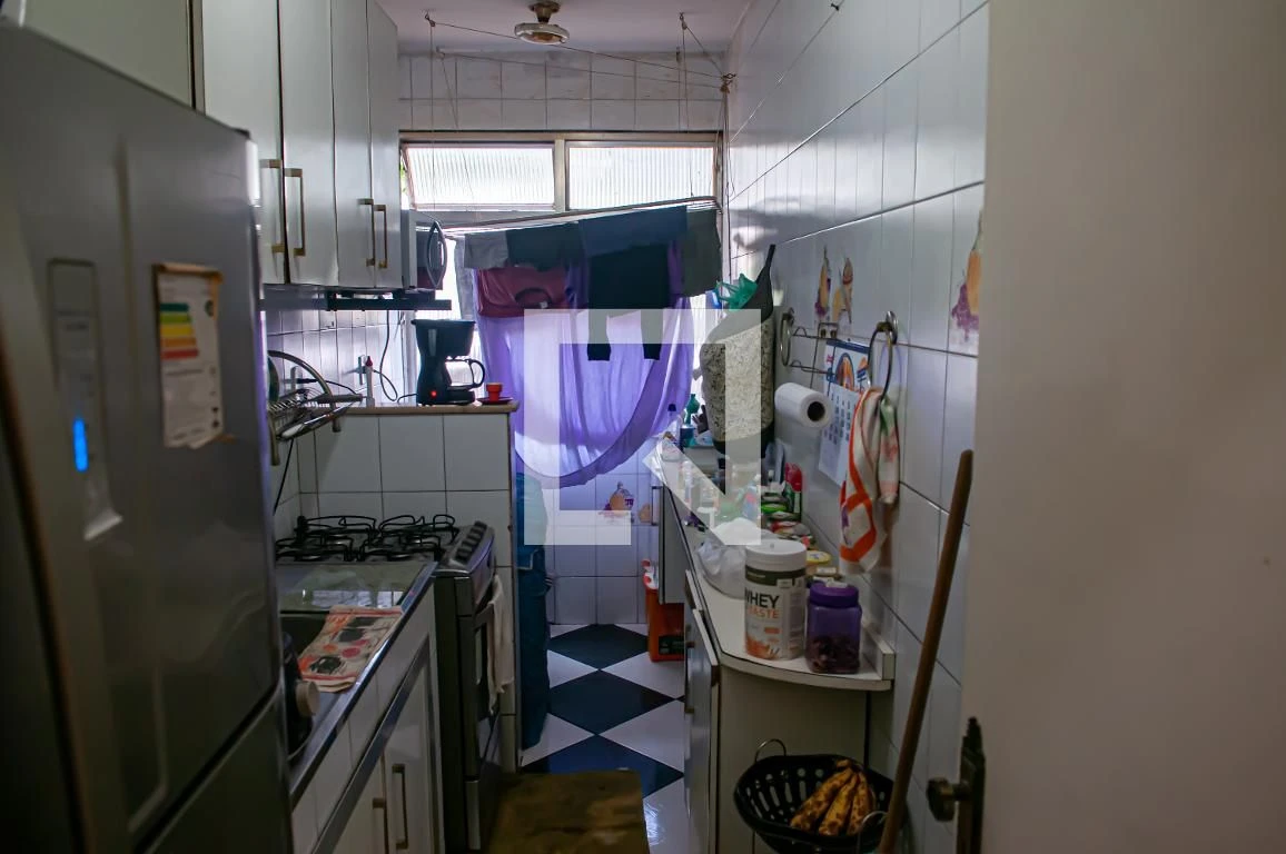 Furnished 2-bedroom apartment with enclosed kitchen and balcony — photo 13