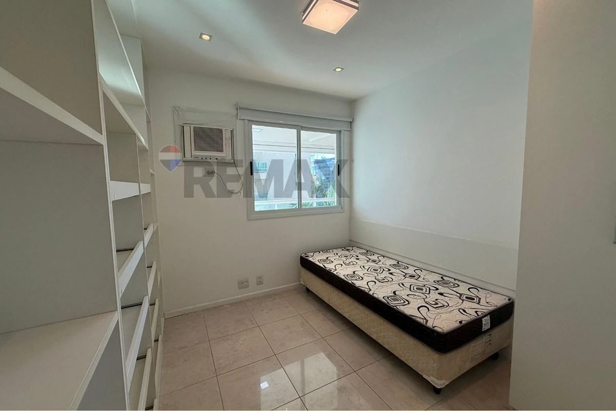 Apartamento reformado de 98 m² com varanda fechada — photo 32