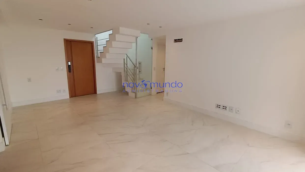 Apartment with 1 bedroom, 3 bathrooms and 2 parking spots — photo 17