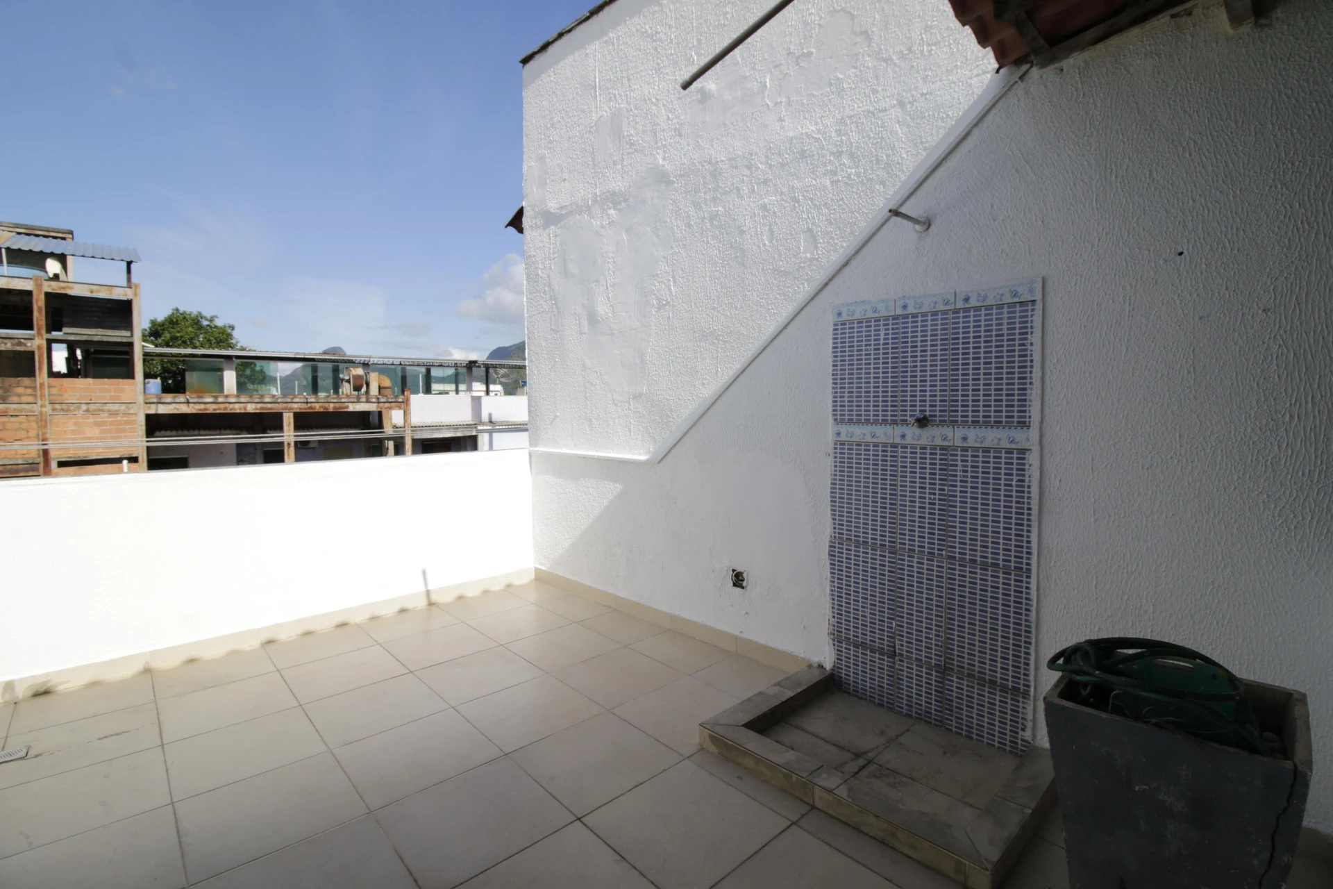 Casa sem mobília com 2 quartos e varanda — photo 4