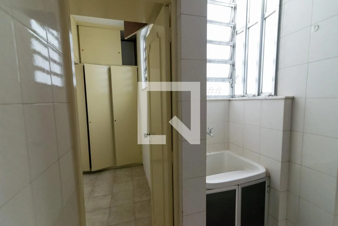 Bathtub in a 3-bedroom apartment, 110 m² — photo 51