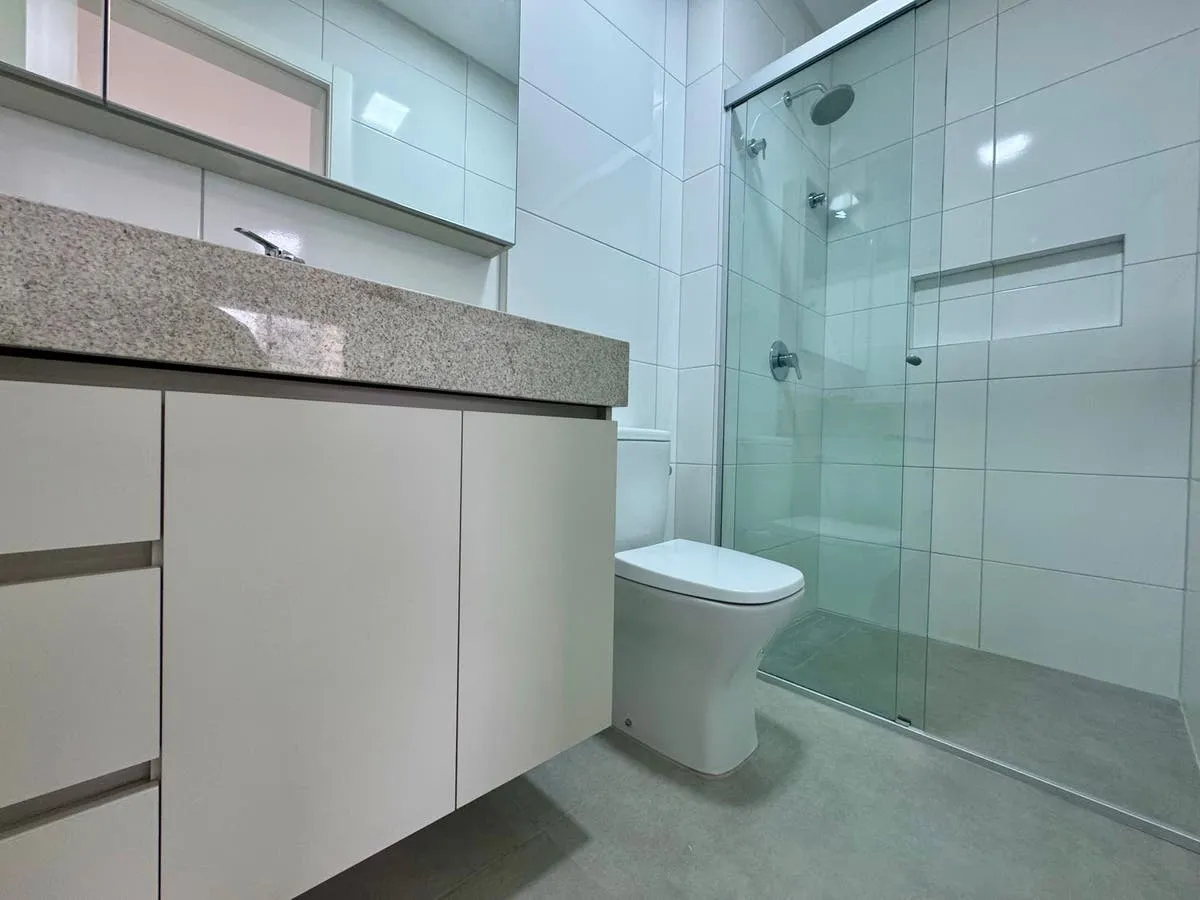 Вид на воду и 3 спальни: квартира 95 м² — photo 37