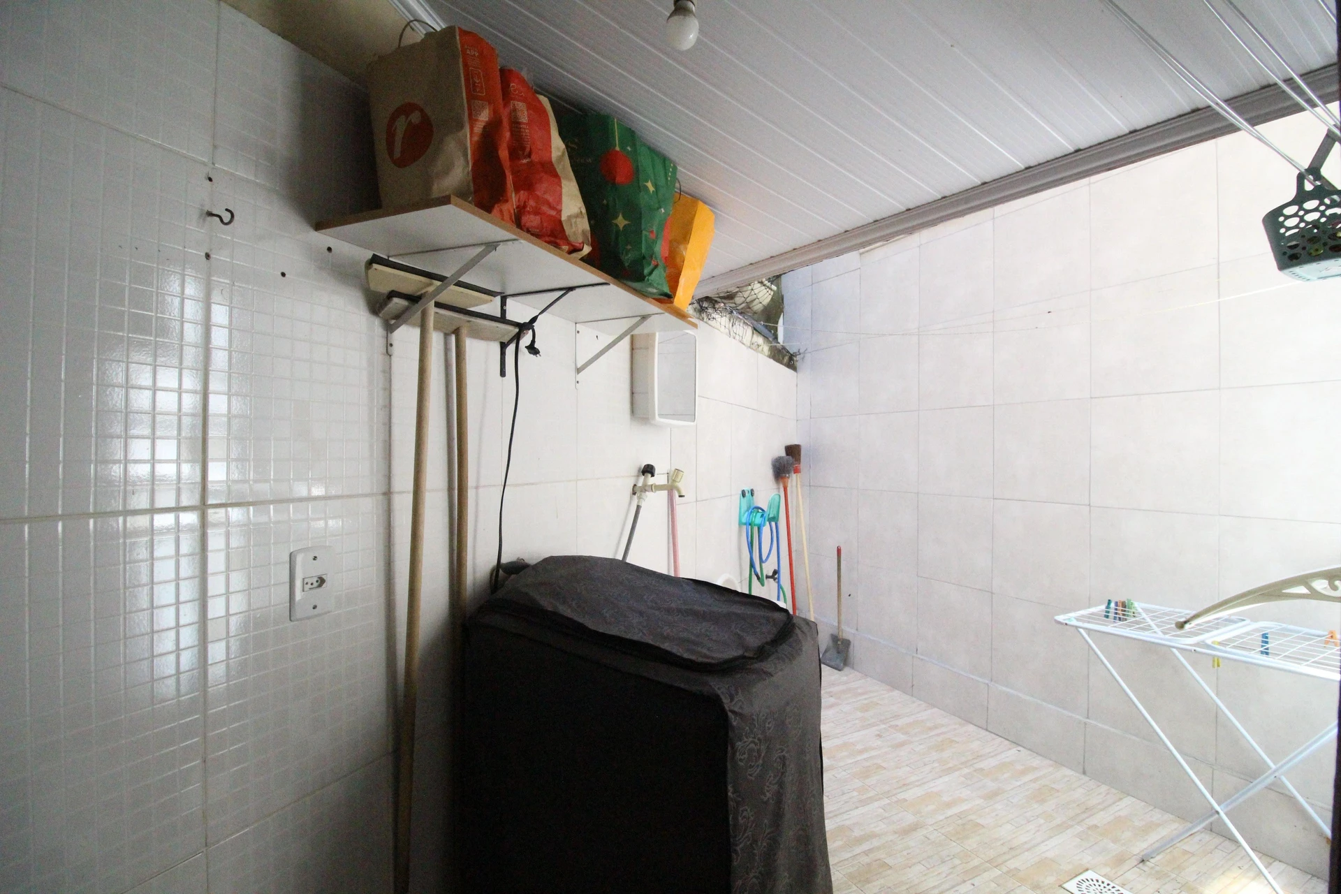 Rental house with 2 bedrooms and a washing machine — photo 22