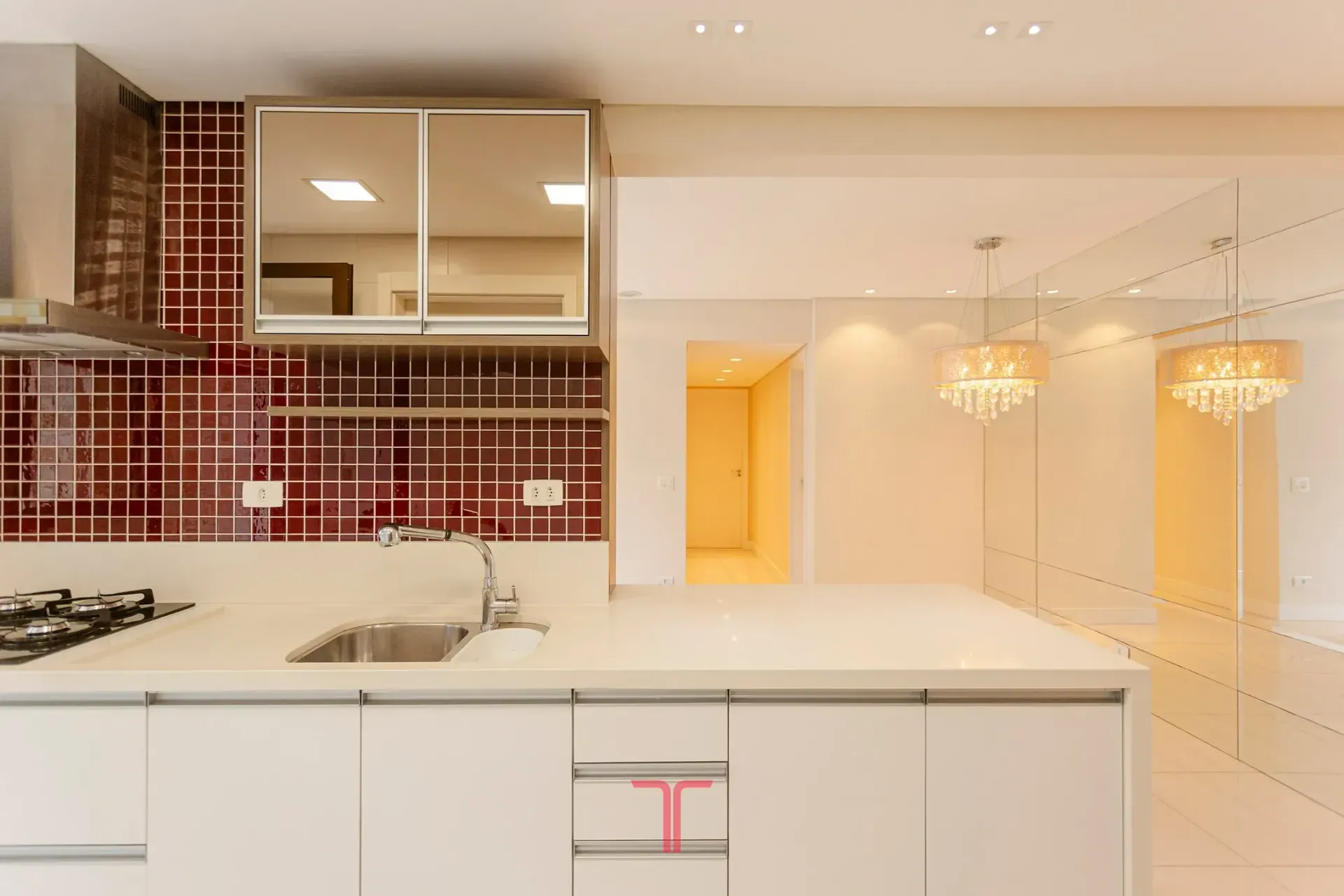 3-bedroom apartment in a building with a pool — photo 19