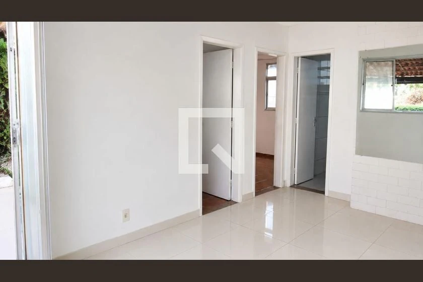 Apartamento de 2 quartos com cozinha fechada e fogão a gás — photo 10