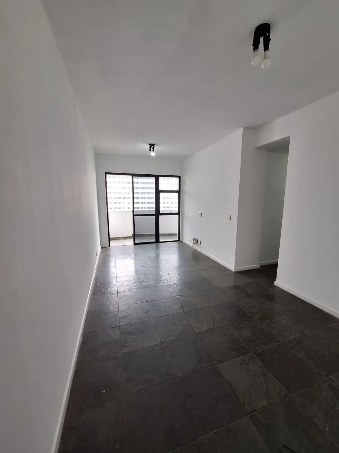 Невмебльована квартира з 3 спальнями і 3 ванними — photo 22