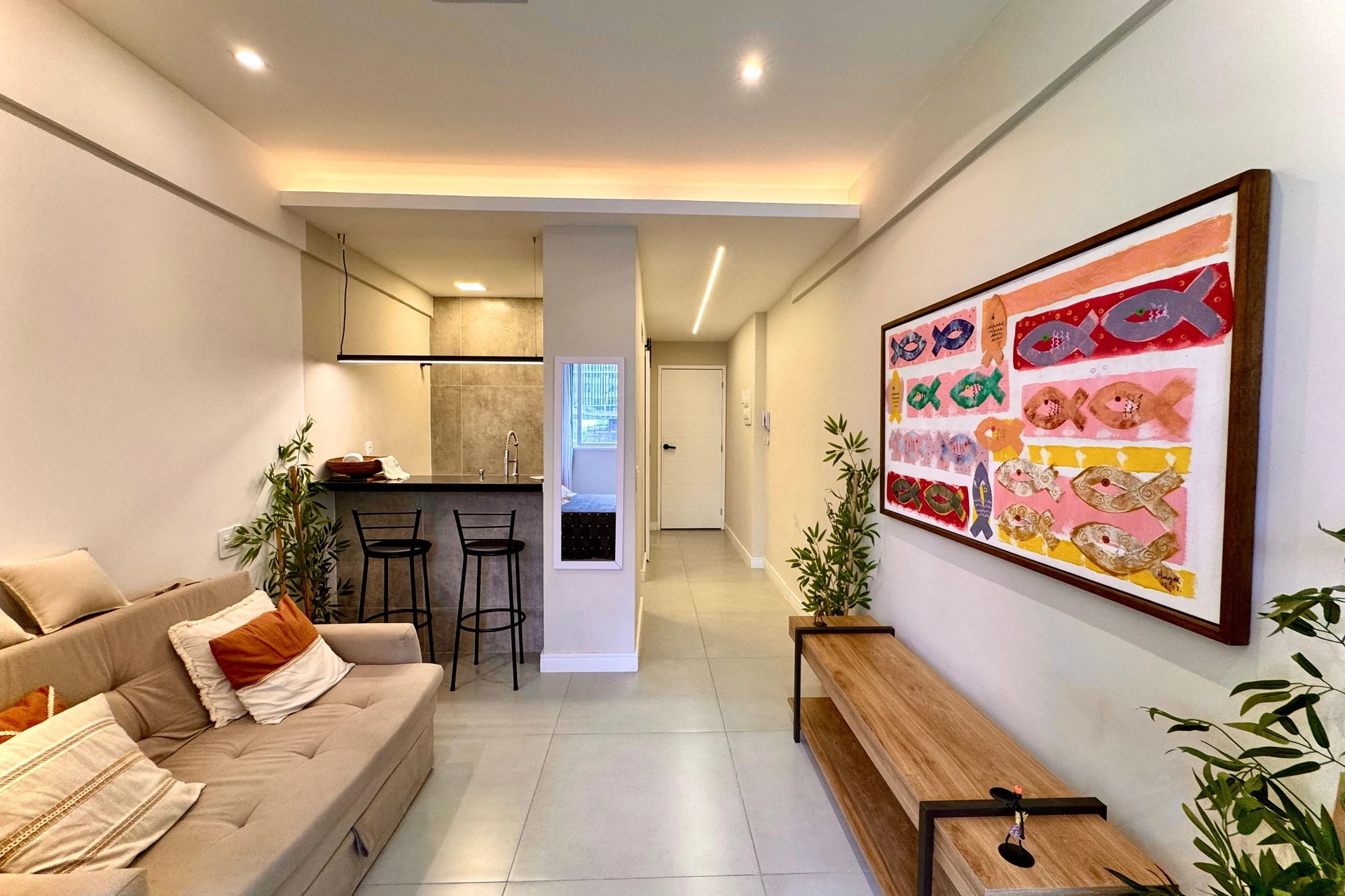 1 quarto e janelas do piso ao teto: apartamento de 30 m² — photo 2