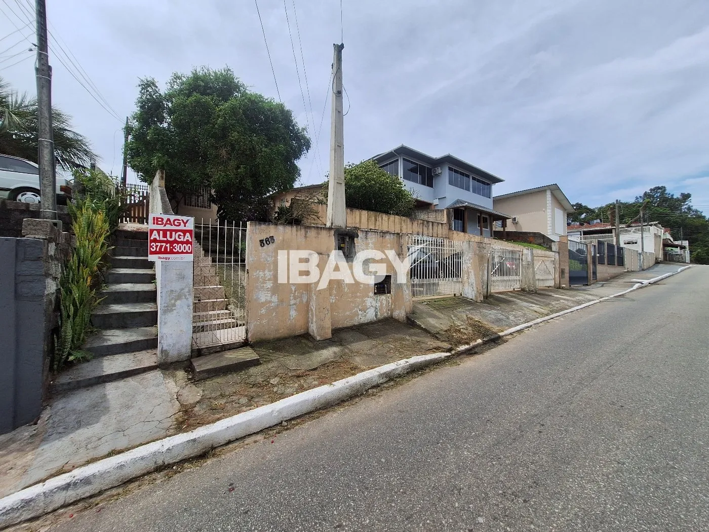 3-bedroom house with a grill on the balcony in Florianópolis — photo 8