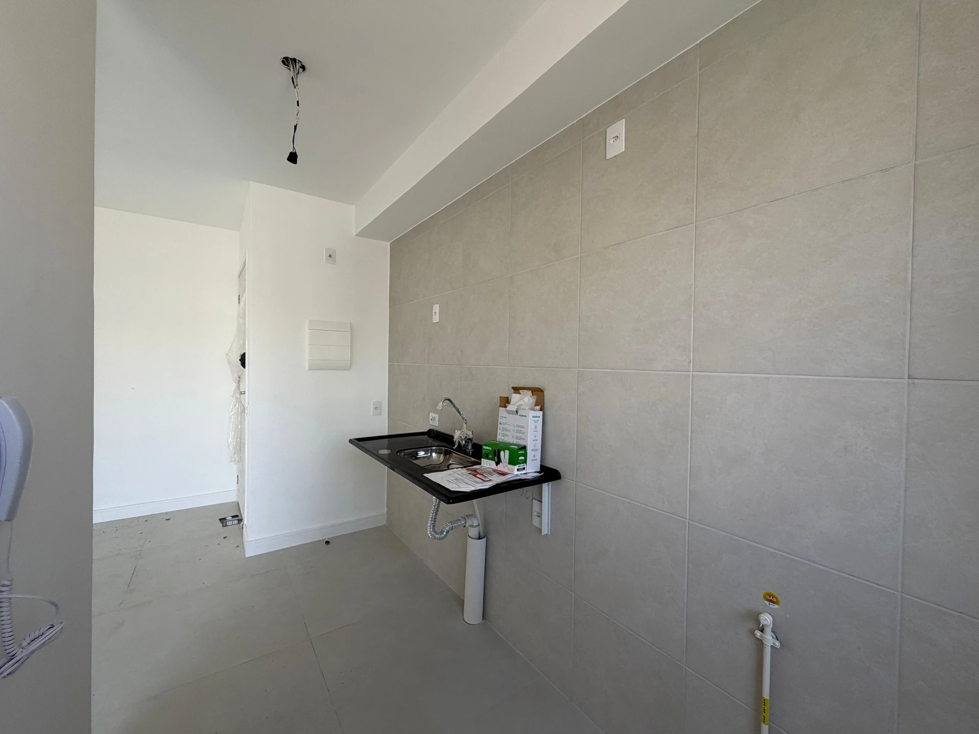 Apartamento sem mobília com 2 quartos e varanda — photo 54
