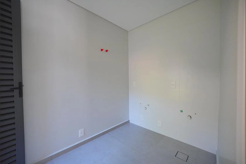House with 3 en-suite bedrooms and 4 bathrooms, 3 parking — photo 10