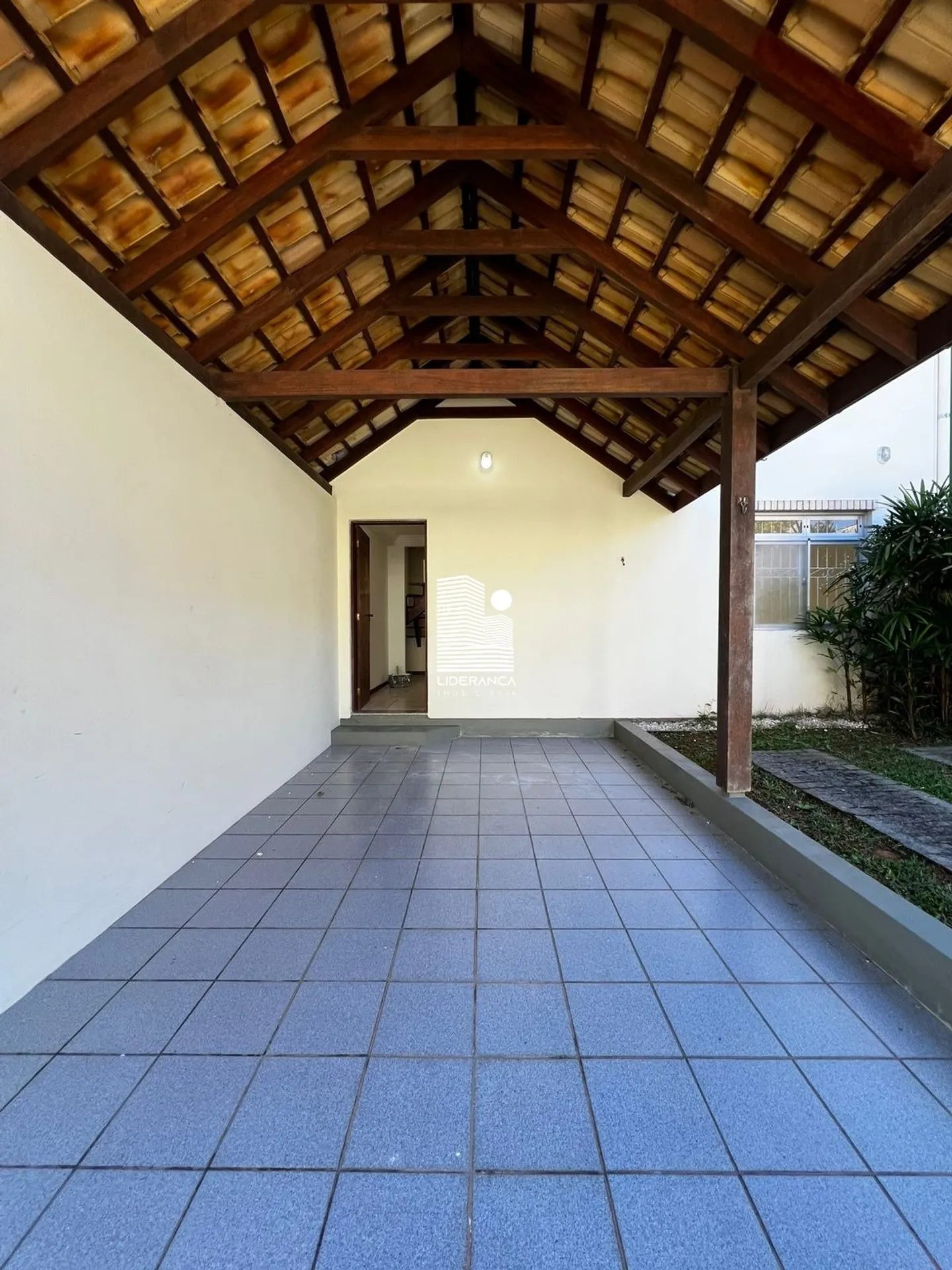 180 m² house with 3 bedrooms, 2 baths and a balcony — photo 18