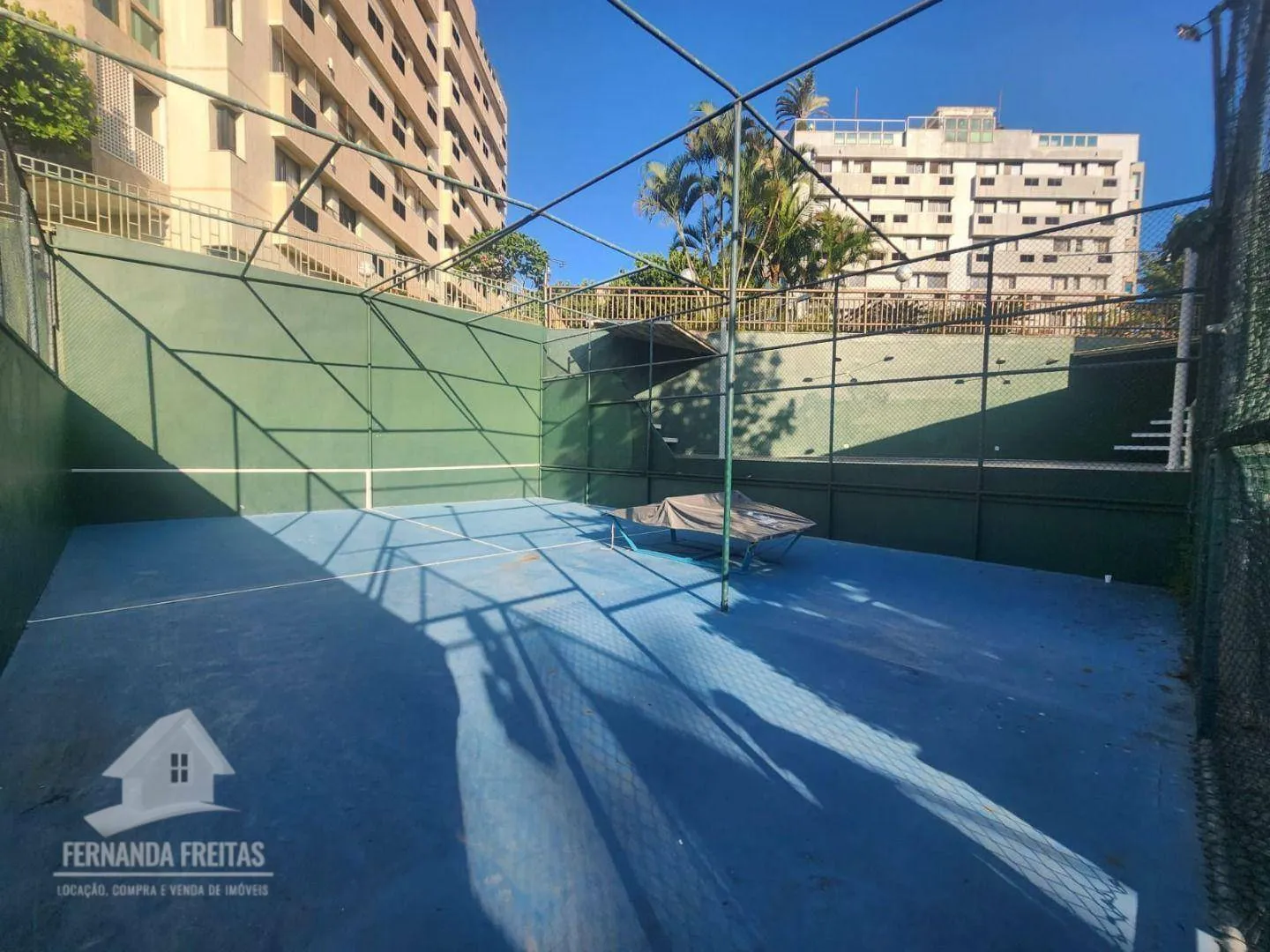 4-bedroom apartment with enclosed balcony and private garden — photo 79