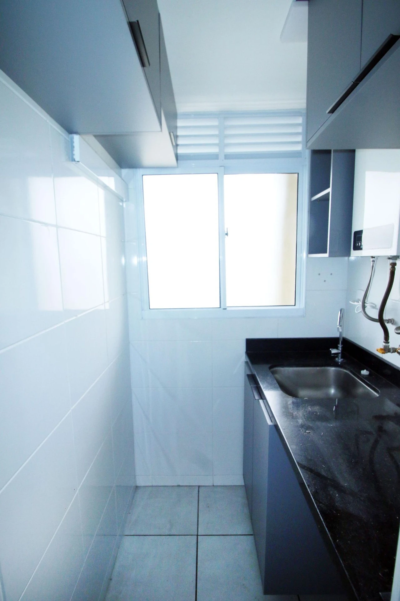 2-bedroom apartment with a mountain view — photo 39