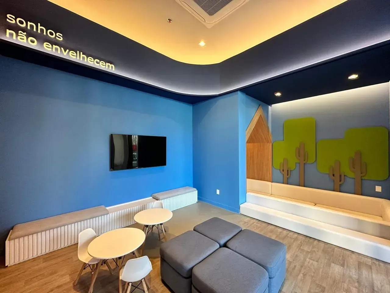 Apartamento mobiliado com 4 quartos e 5 banheiros — photo 69
