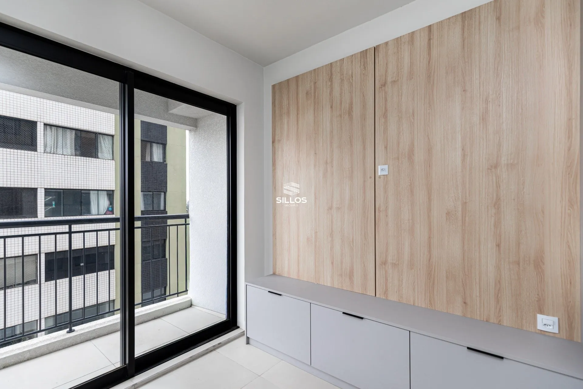 Apartment on the 8th floor with a home office — photo 10