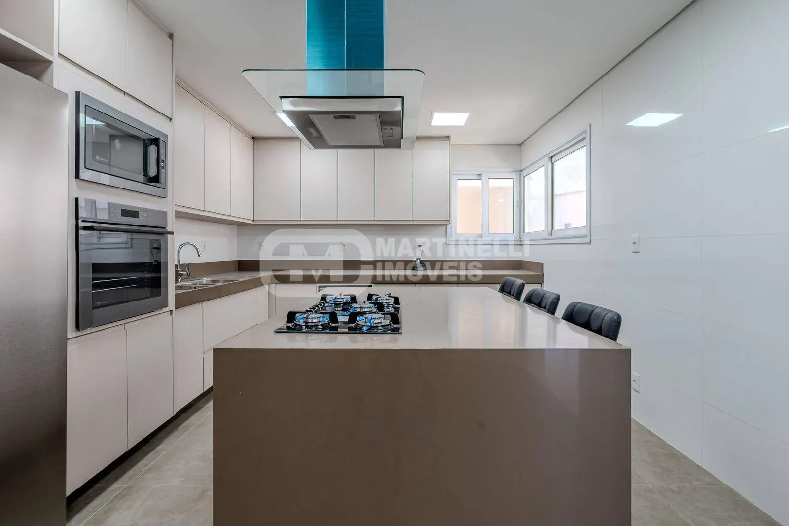 Furnished house with 5 bedrooms and 6 bathrooms — photo 41