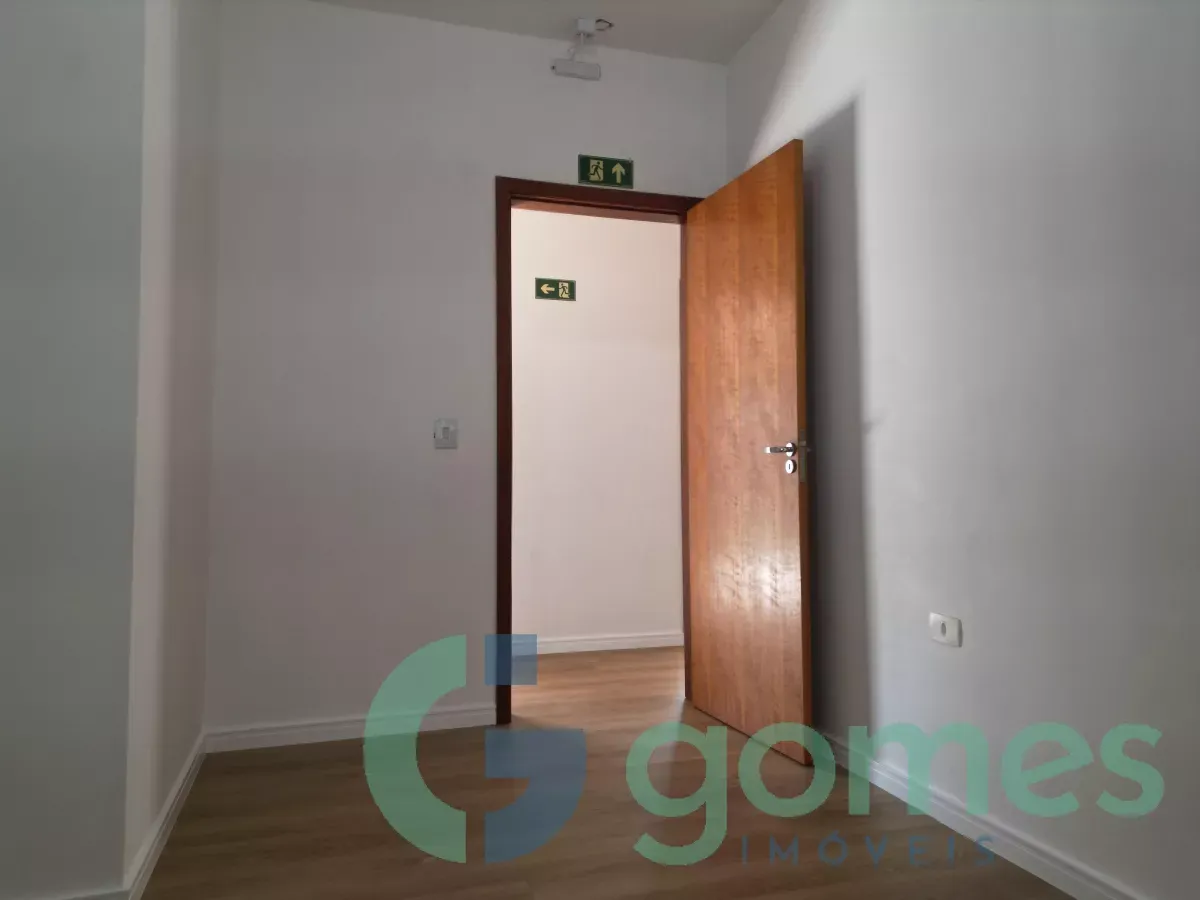 Квартира з зоною для пральні та площею 230 м² — photo 14