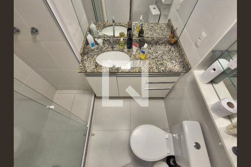 2-bedroom apartment in a building with a gym — photo 31
