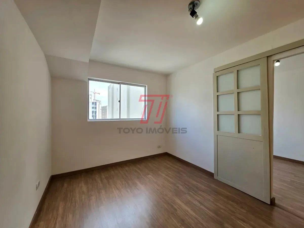 Деревянный пол или ламинат и 1 спальня: квартира 33 м² — photo 10