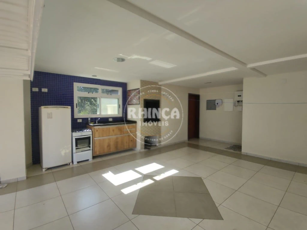Rental house with 4 bedrooms and 1 total bathroom — photo 2