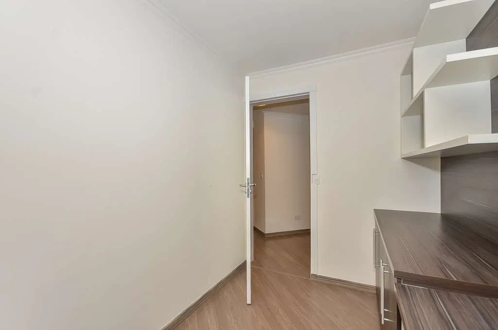 Home office in a 3-bedroom apartment, 82 m² — photo 4
