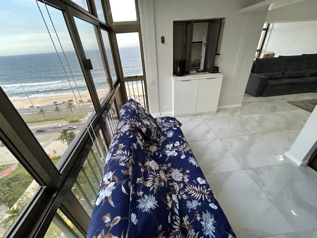 Furnished apartment with 2 bedrooms and 2 parking spaces — photo 17