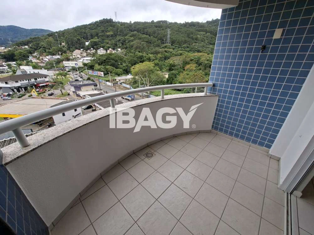 Apartamento de 91 m² con 3 dormitorios y balcón — photo 3