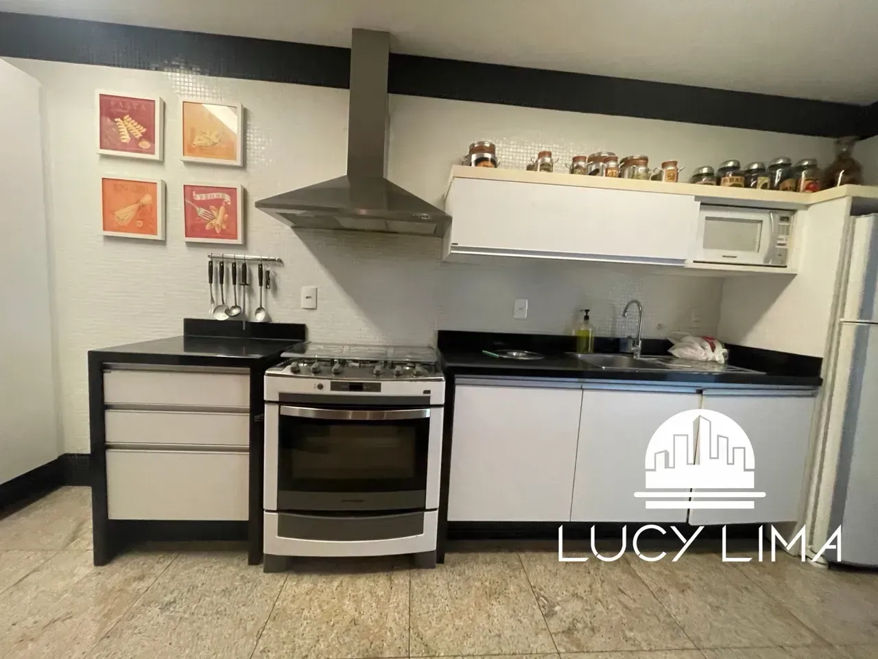 Furnished apartment, 100 m², with floor-to-ceiling windows — photo 41