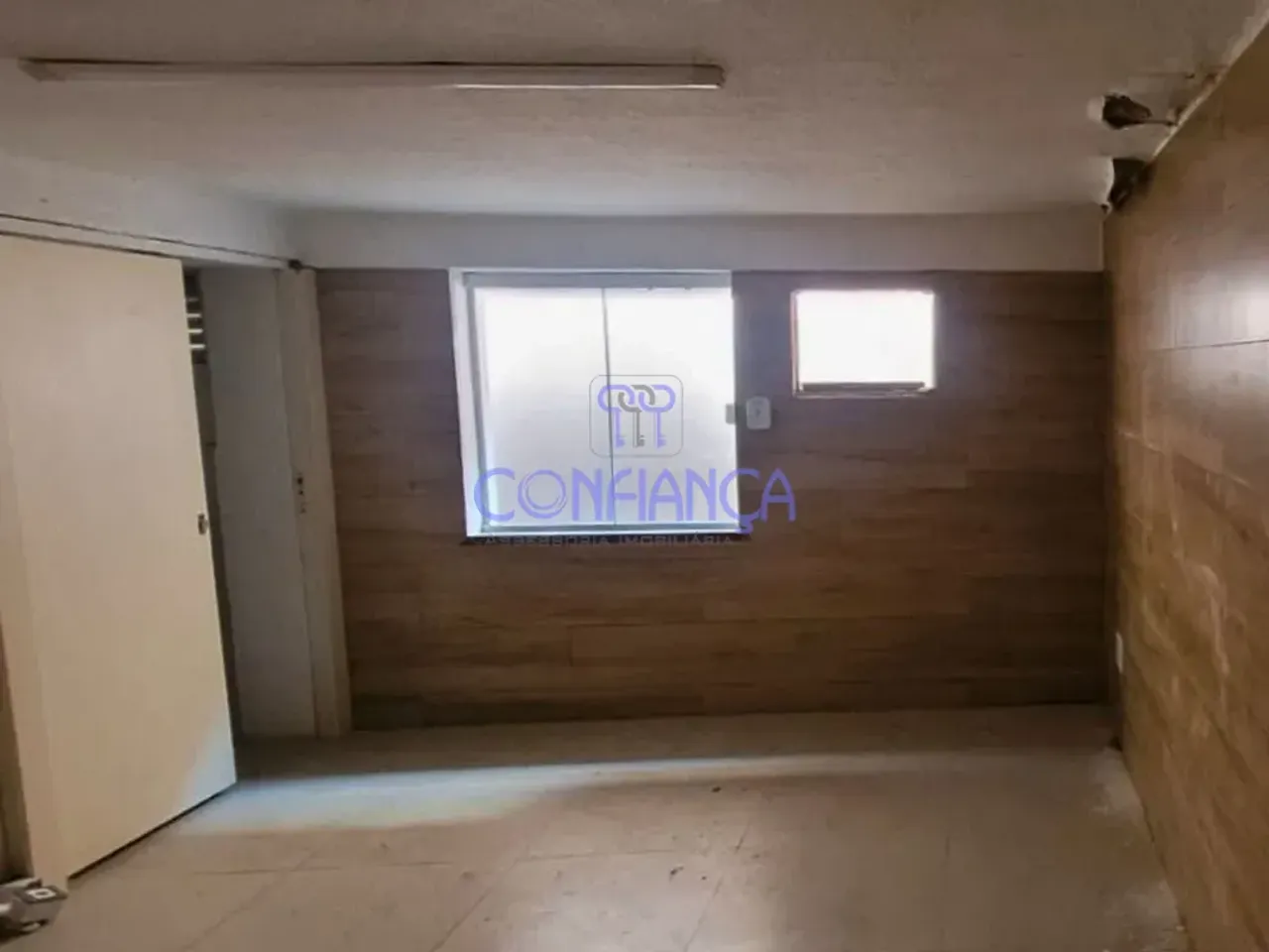 House with 1 bedroom and 3 bathrooms plus 5 parking spaces — photo 14
