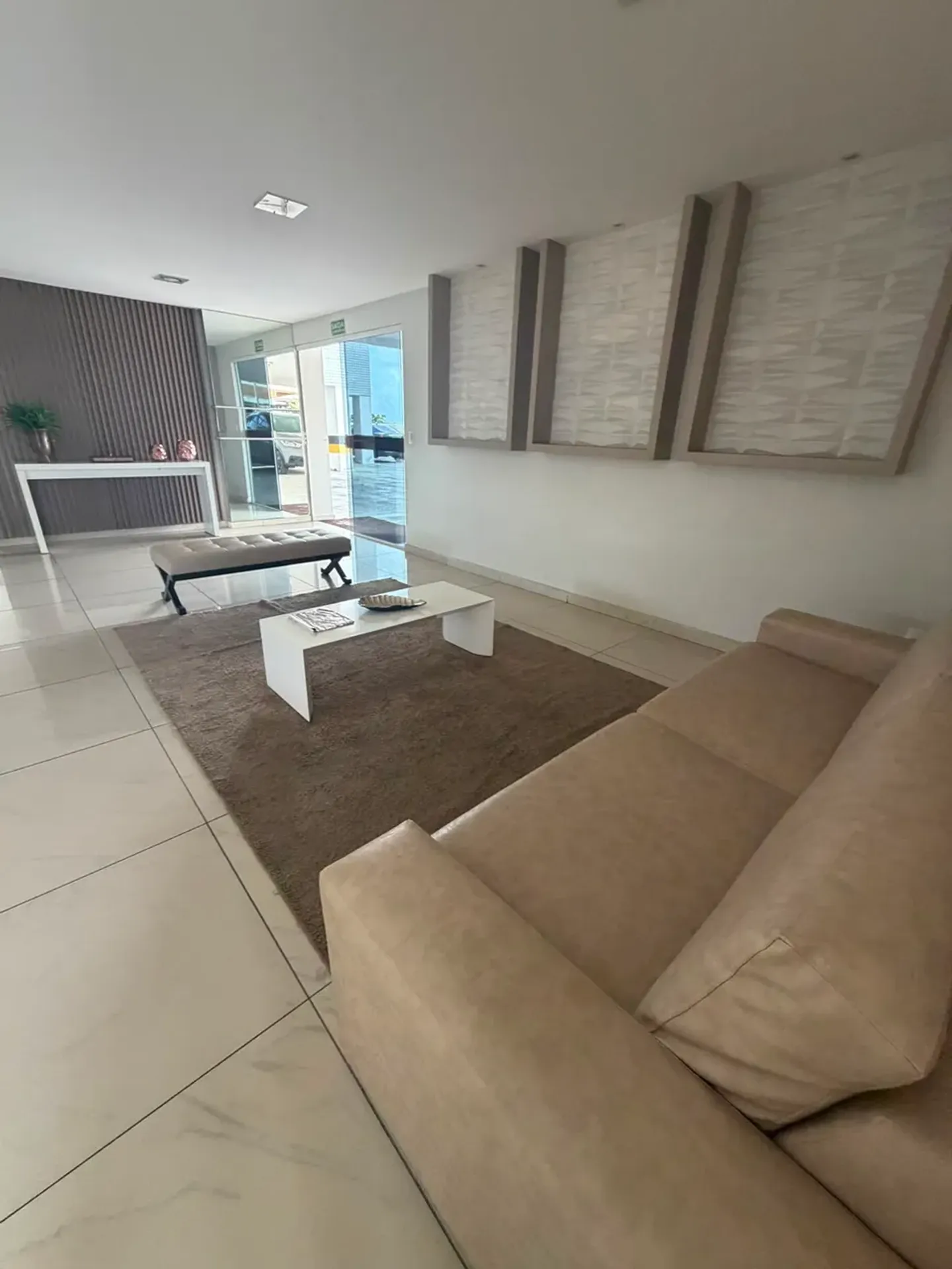 Мебльована квартира 90 м² з 3 спальнями та 1 місцем