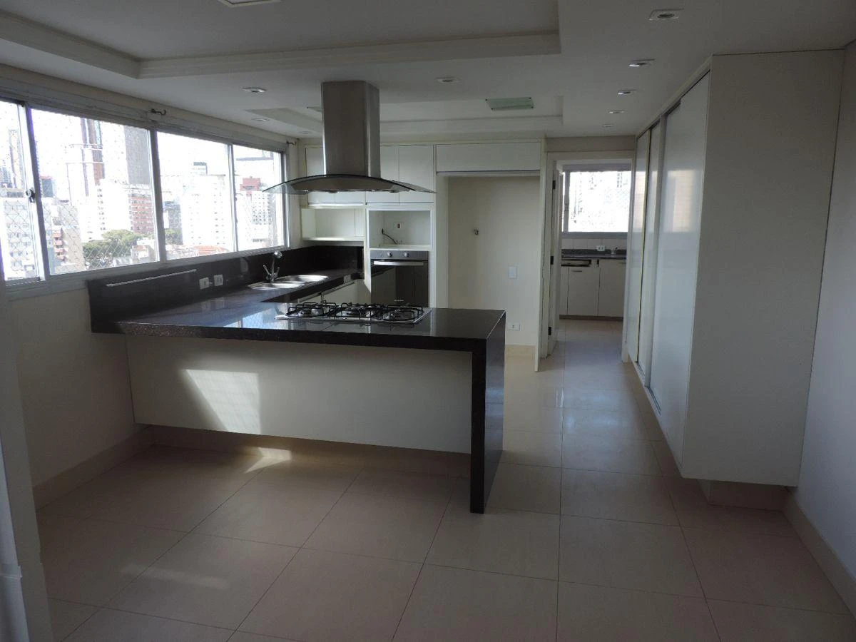 312 m² apartment with an open-plan kitchen — photo 40