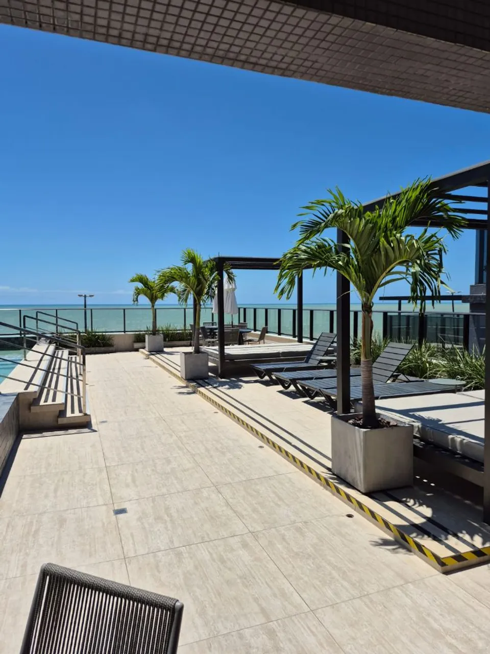 Furnished 2-bedroom apartment with balcony — photo 14