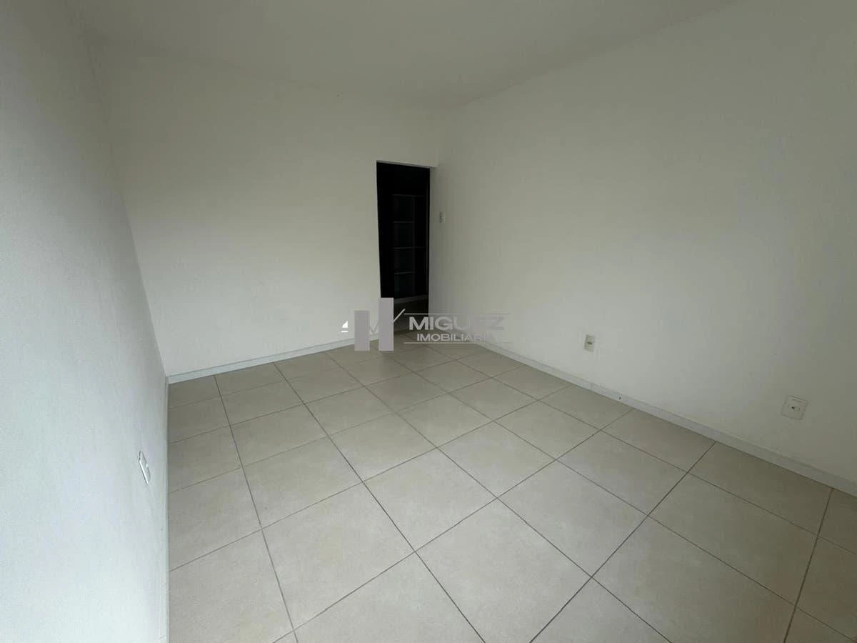 Water view in a 4-bedroom house, 340 m² — photo 16