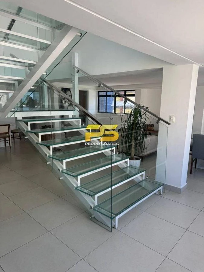Furnished apartment, 1000 m², with a glass-enclosed balcony — photo 9