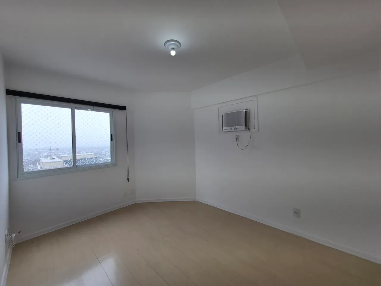 Duplex apartment with 112 m², 3 bedrooms and floor-to-ceiling — photo 27