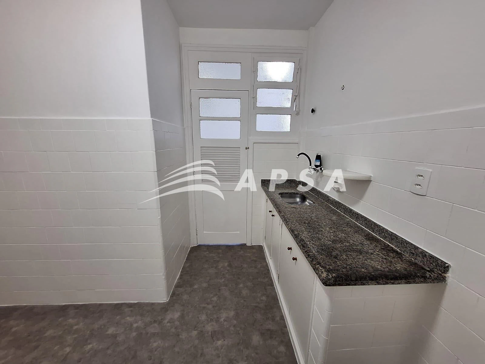 97 m² apartment with 3 bedrooms and 2 bathrooms — photo 23