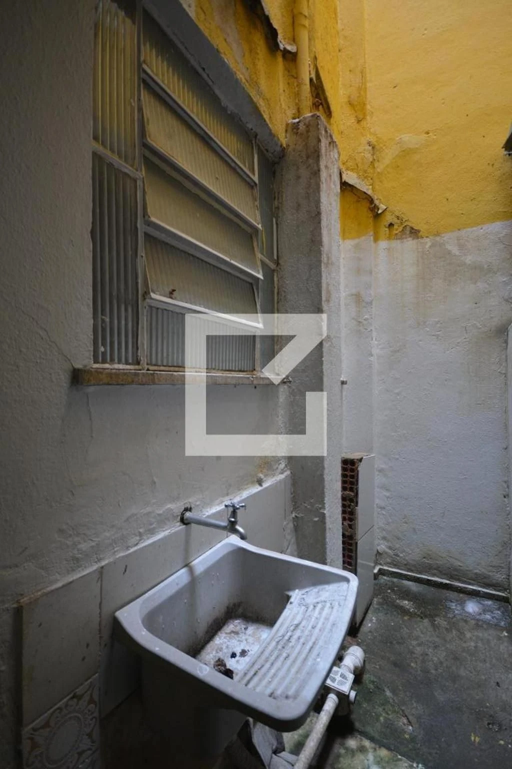 2-bedroom apartment with 1 bathroom, no parking space — photo 27