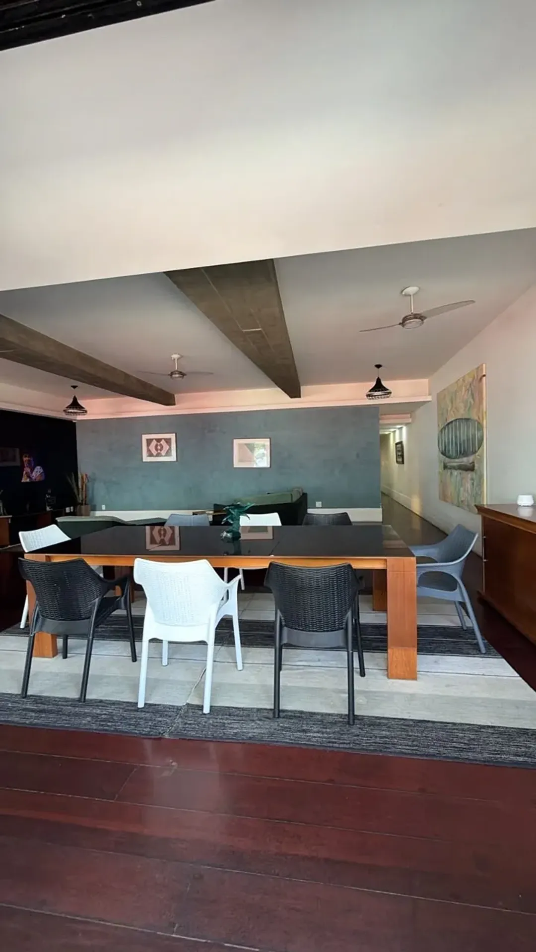 Furnished apartment with 4 bedrooms and open-plan kitchen — photo 34